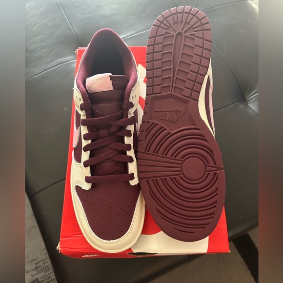 Nike dunk low retro PRM men’s size 10 Valentine’s Day - Picture 5 of 5